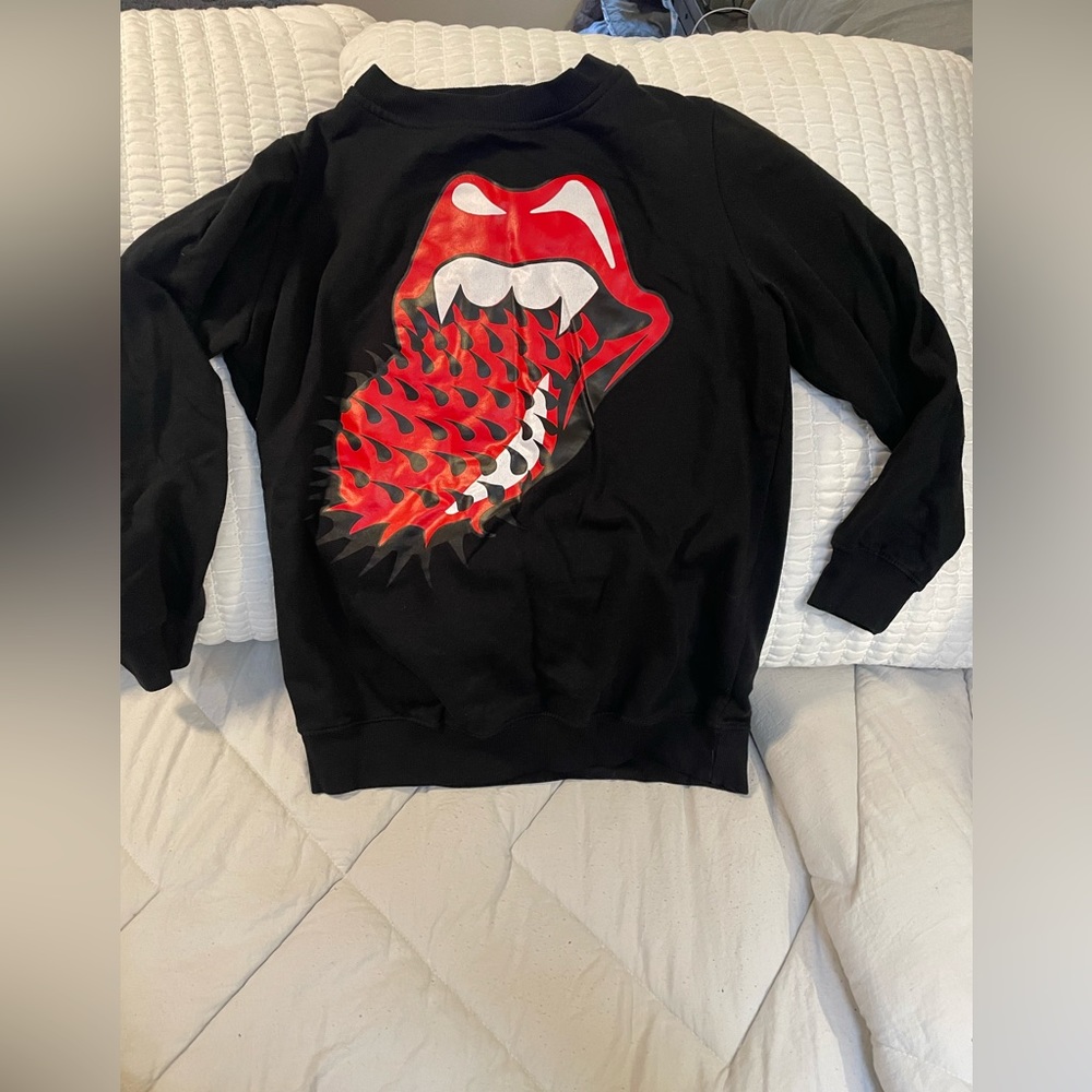 Women’s Rolling Stone sweatshirt